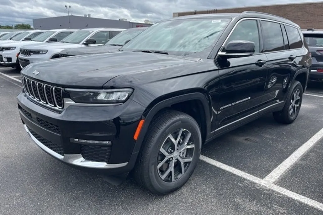 2025 Jeep Grand Cherokee Limited photo 1