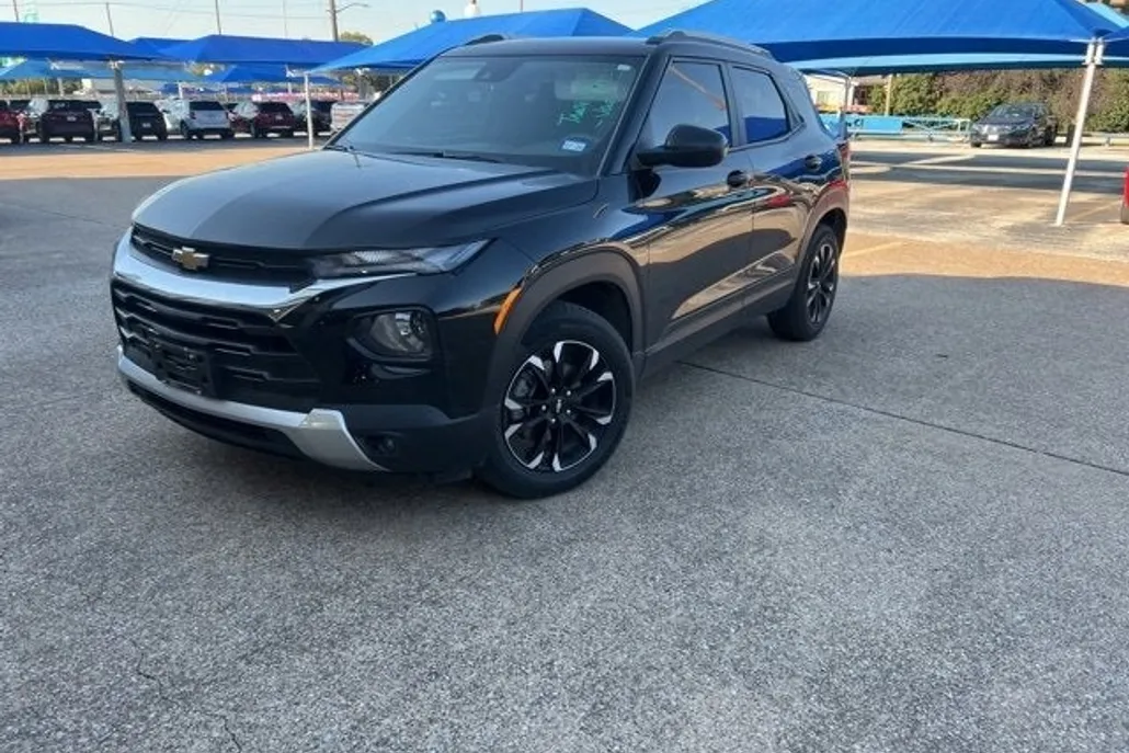 2023 Chevrolet Trailblazer LT photo 1