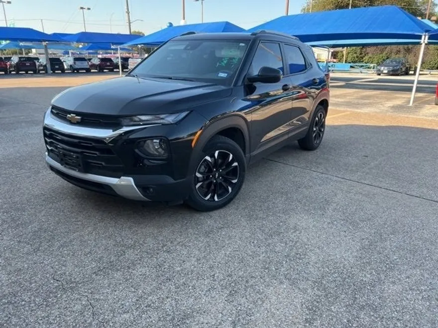 2023 Chevrolet Trailblazer LT photo 1