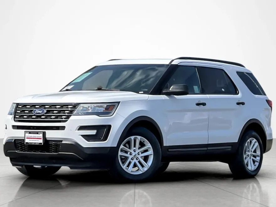 2016 Ford Explorer Base photo 1