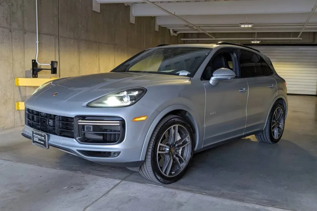 2020 Porsche Cayenne Turbo photo 1