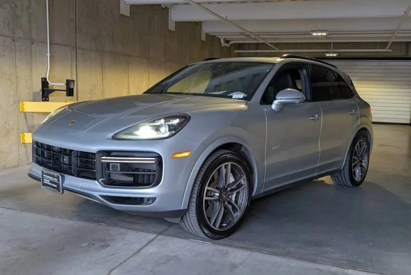 2020 Porsche Cayenne Turbo photo 1