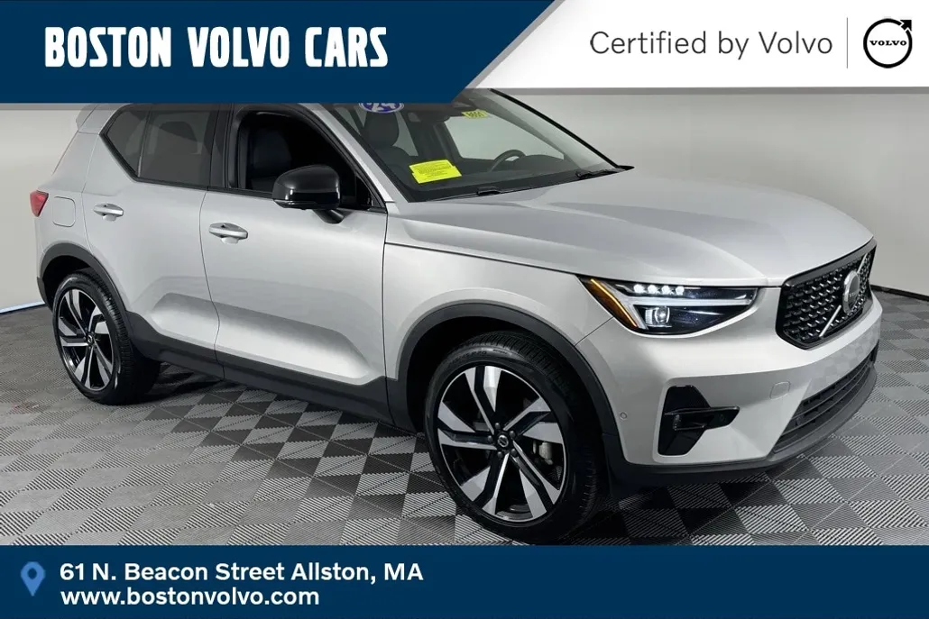 2024 Volvo XC40 Ultimate photo 1