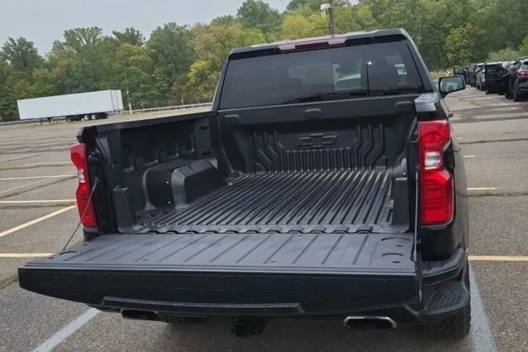 2023 Chevrolet Silverado 1500 Custom Trail Boss photo 1