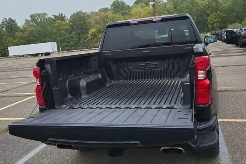 2023 Chevrolet Silverado 1500 Custom Trail Boss photo 1