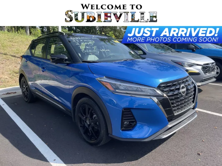 2023 Nissan Kicks SR photo 1