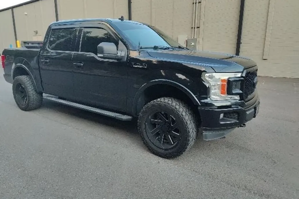 2020 Ford F-150 XLT photo 1