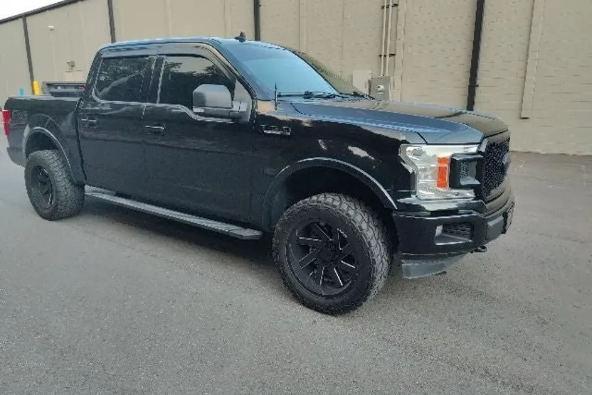 2020 Ford F-150 XLT photo 1