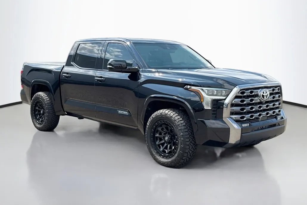 2024 Toyota Tundra Platinum CrewMax photo 1