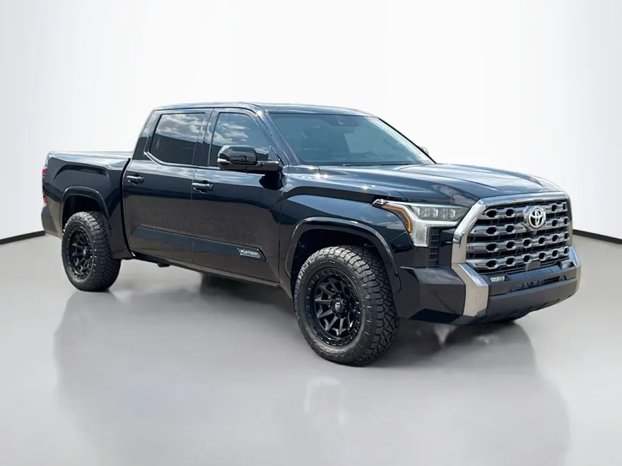 2024 Toyota Tundra Platinum CrewMax photo 1