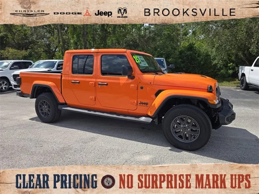 2025 Jeep Gladiator Sport S photo 1
