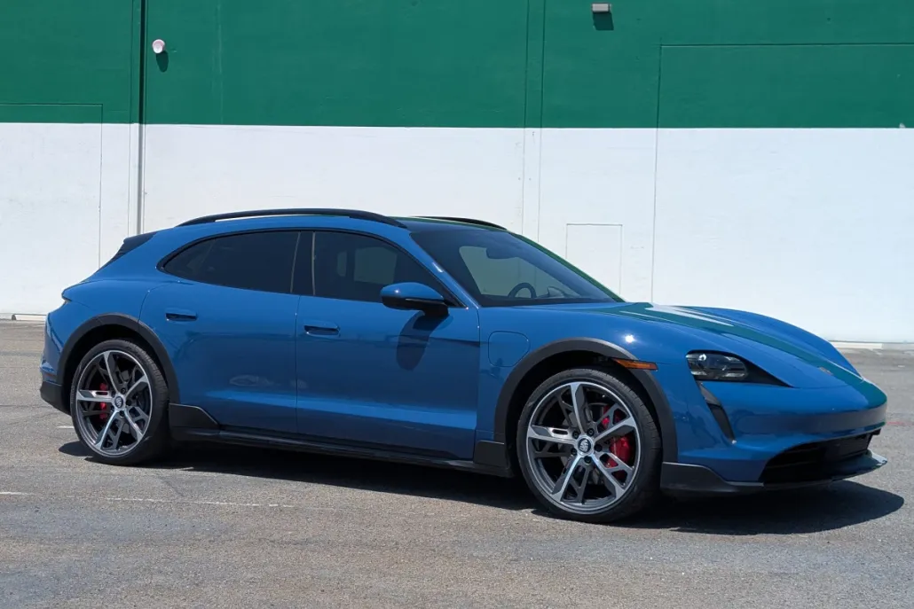 2021 Porsche Taycan 4S Cross Turismo photo 1