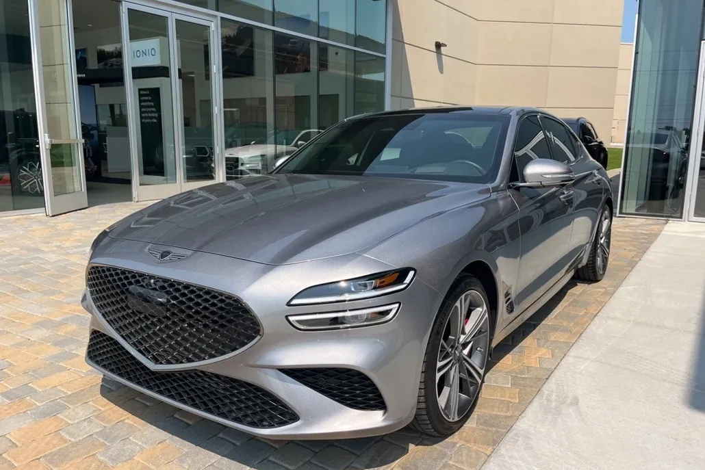 2025 Genesis G70 3.3T Sport Advanced photo 1
