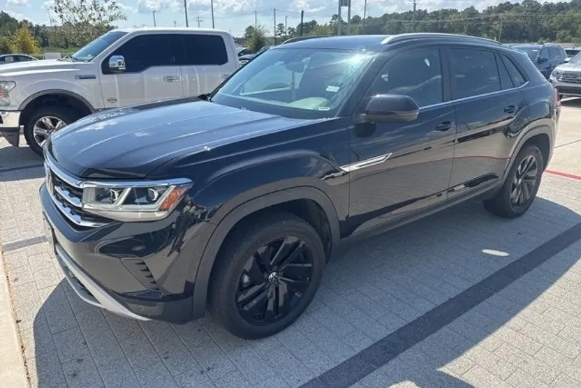 2022 Volkswagen Atlas Cross Sport V6 SE Technology photo 1