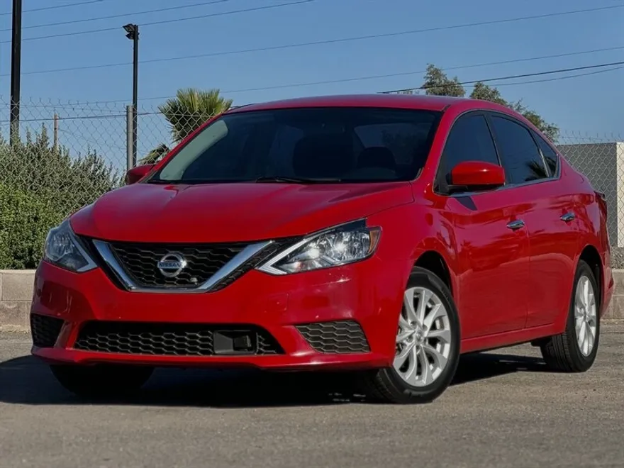 2018 Nissan Sentra SR photo 1