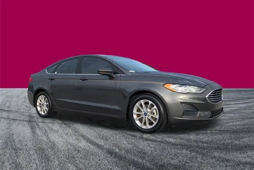 2020 Ford Fusion SE photo 1