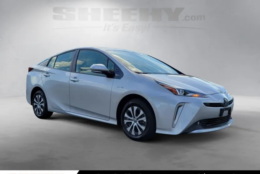 2020 Toyota Prius XLE AWD-e photo 1
