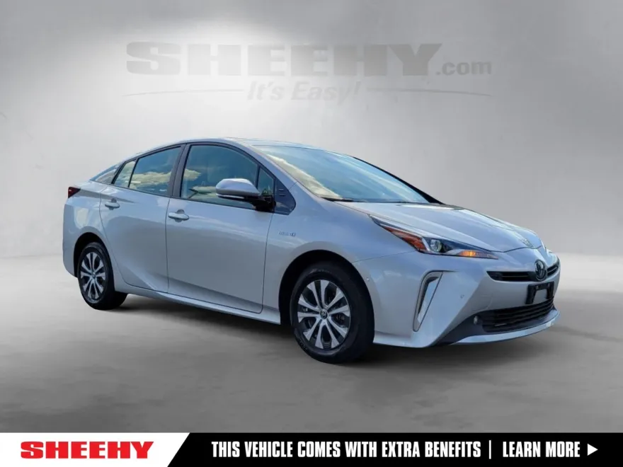 2020 Toyota Prius XLE AWD-e photo 1