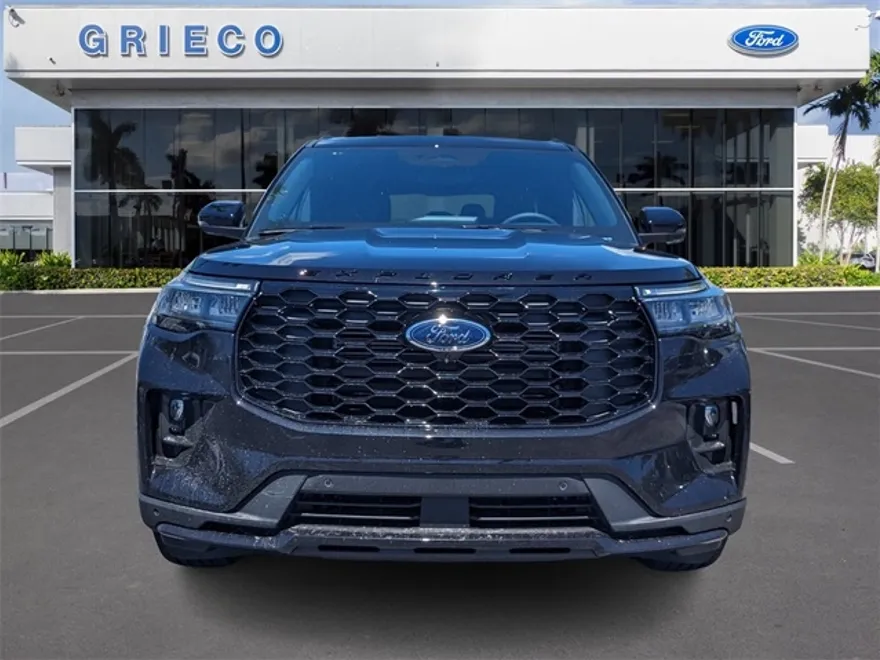 2025 Ford Explorer ST-Line photo 1