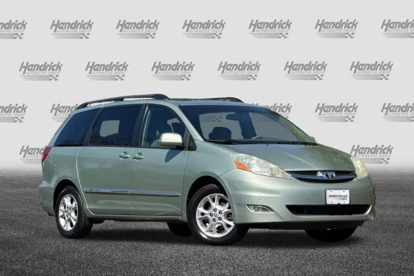 2006 Toyota Sienna XLE Limited photo 1