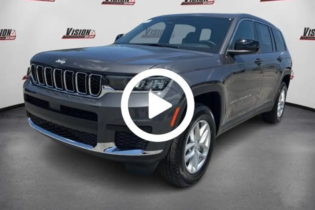 2025 Jeep Grand Cherokee Laredo photo 1
