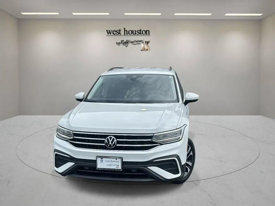 2023 Volkswagen Tiguan S photo 1