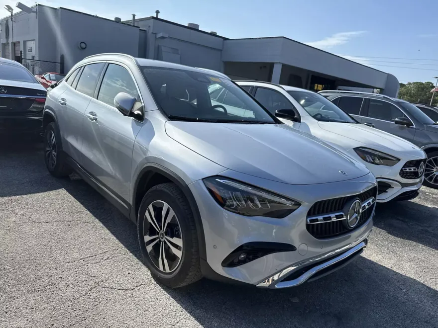2025 Mercedes Benz GLA 250 photo 1