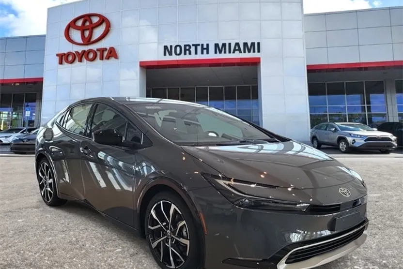 2026 Toyota Prius Plug-in Hybrid XSE photo 1