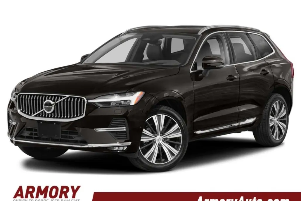 2022 Volvo XC60 Momentum photo 1