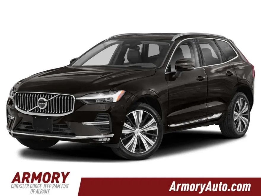 2022 Volvo XC60 Momentum photo 1