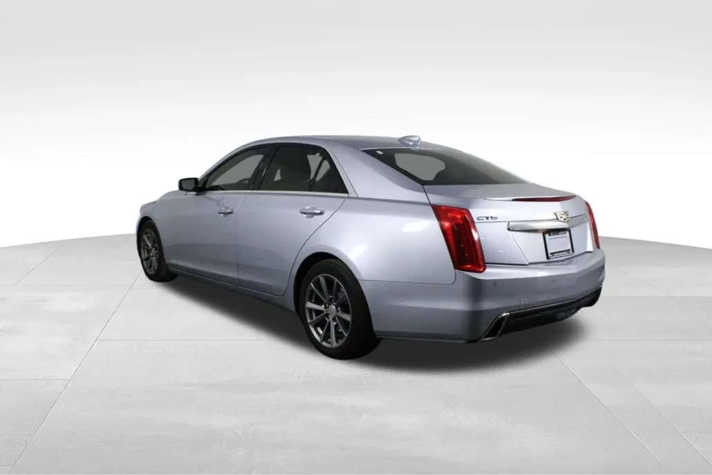 2018 Cadillac CTS Luxury photo 1