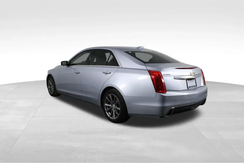 2018 Cadillac CTS Luxury photo 1