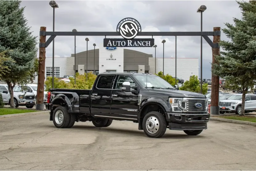 2022 Ford F-450 Platinum photo 1