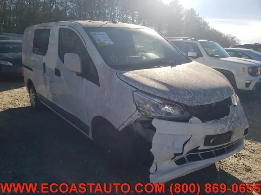 2017 Nissan NV200 SV photo 1