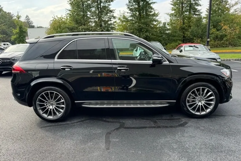 2023 Mercedes Benz GLE 350 4MATIC photo 1
