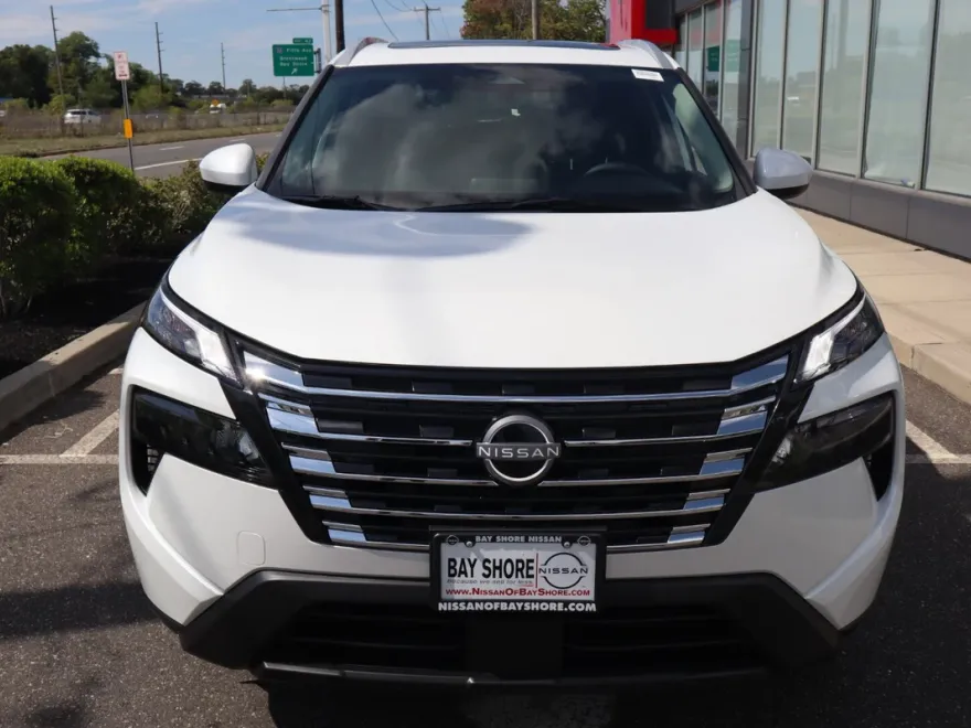 2026 Nissan Rogue SV photo 1