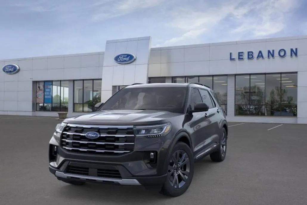 2025 Ford Explorer photo 1
