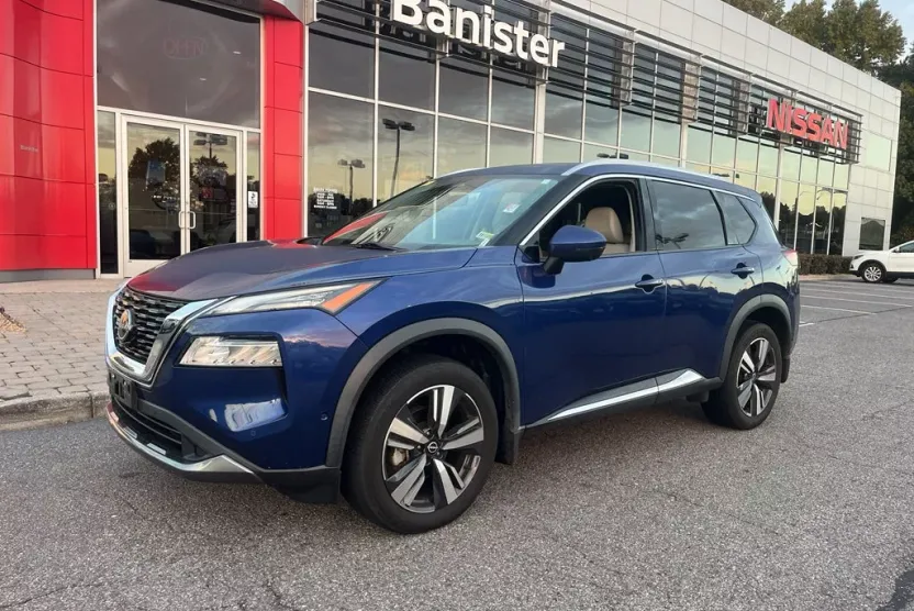 2023 Nissan Rogue SL photo 1