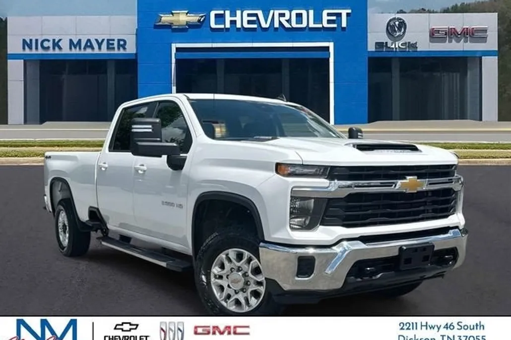 2024 Chevrolet Silverado 3500HD LT photo 1