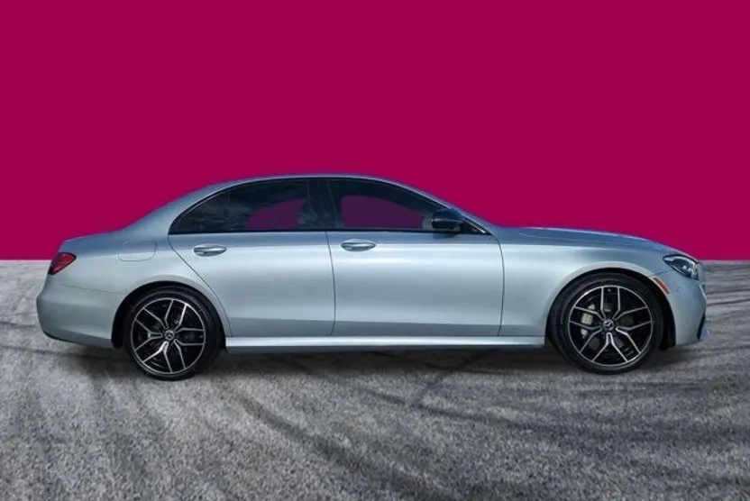 2022 Mercedes Benz E 350 photo 1