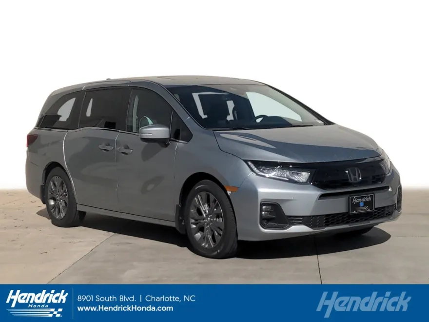 2026 Honda Odyssey Touring photo 1