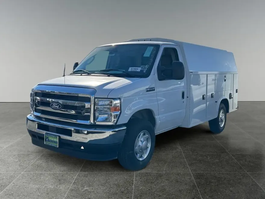 2026 Ford E-350 Base photo 1