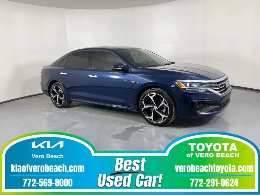 2021 Volkswagen Passat 2.0T R-Line photo 1
