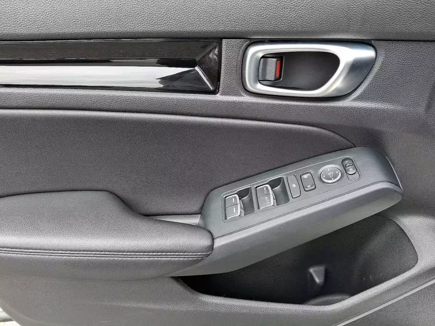 2022 Honda Civic Hatchback EX-L photo 8
