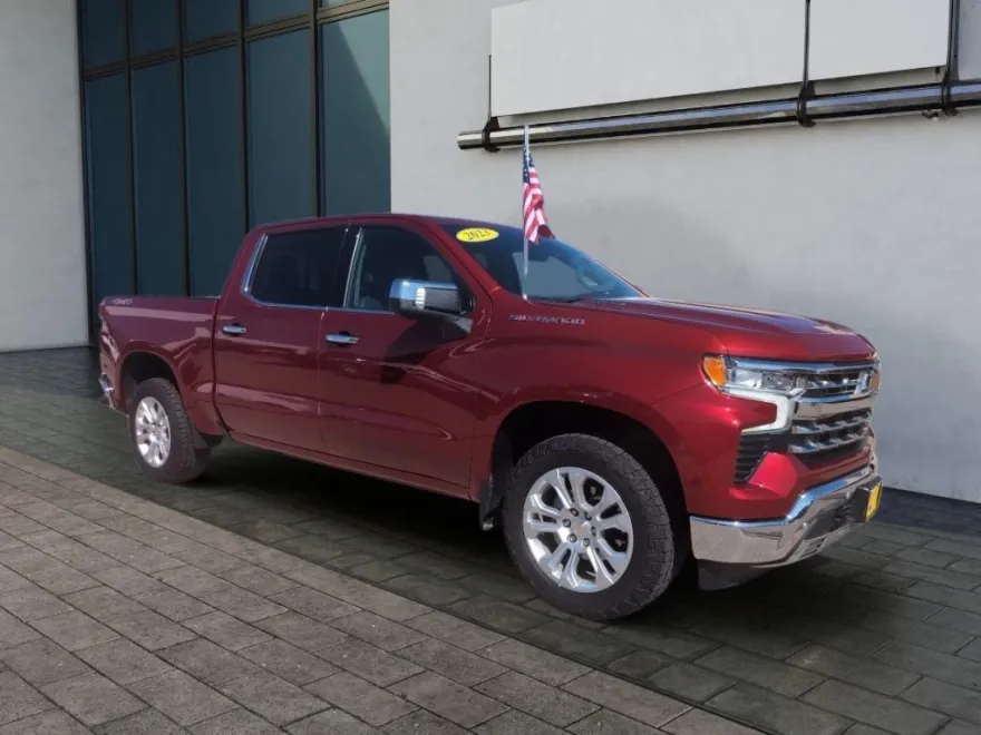 2023 Chevrolet Silverado 1500 LTZ photo 1
