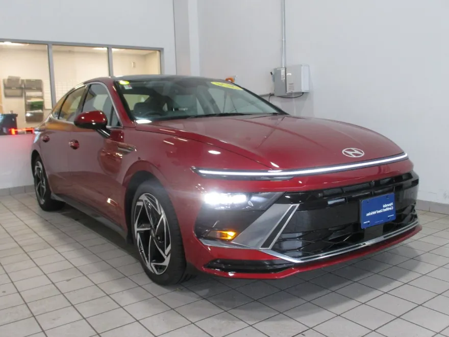 2024 Hyundai Sonata SEL Convenience photo 1