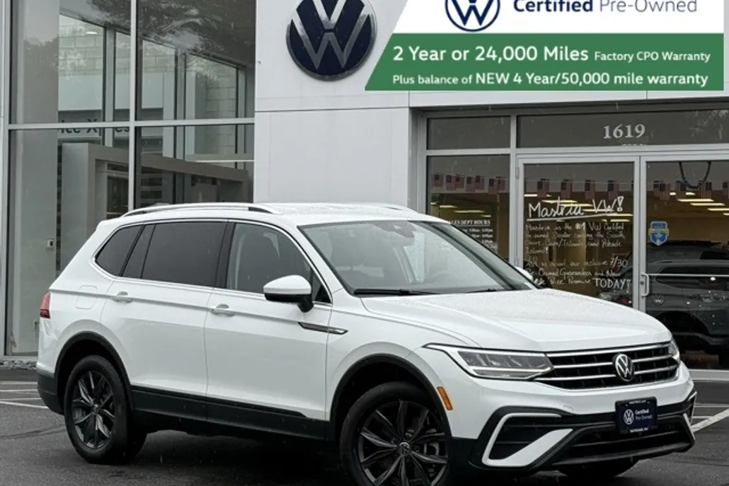 2024 Volkswagen Tiguan SE Wolfsburg Edition photo 1