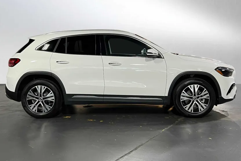 2025 Mercedes Benz GLA 250 photo 1