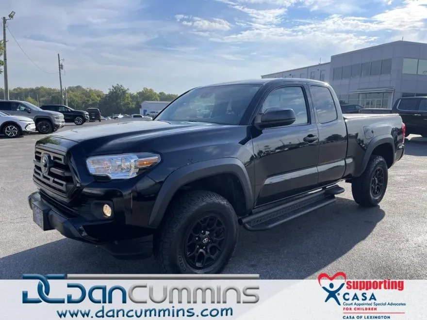 2019 Toyota Tacoma 4x4 SR photo 1
