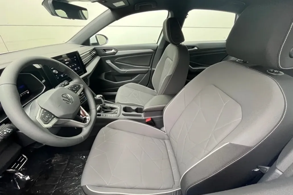 2026 Volkswagen Jetta Sport photo 1